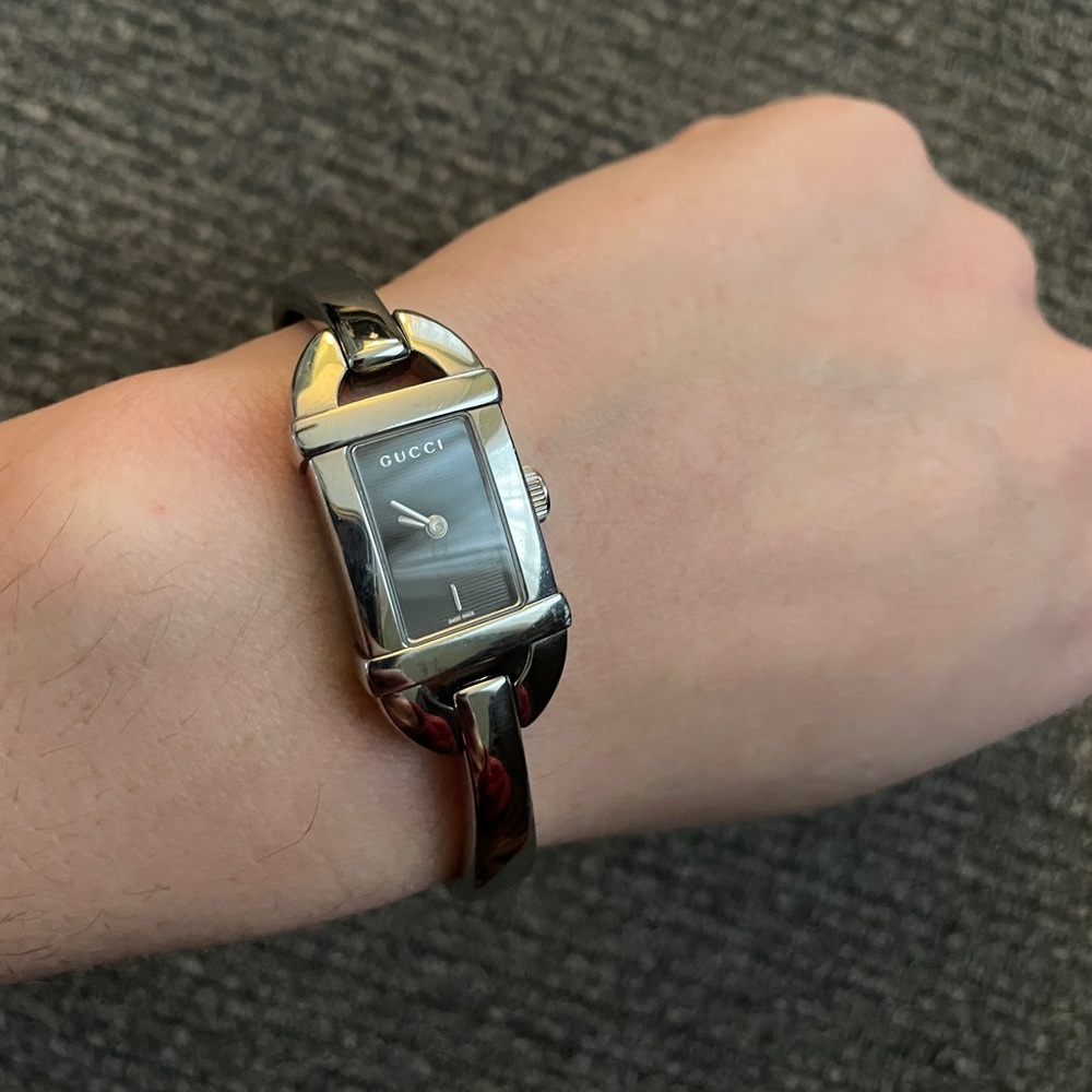 Gucci: Women’s Timepiece, Rectangle, Black 6800l - image 3